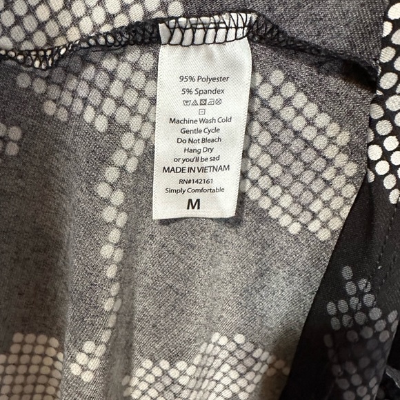 NEW•M•Unique Digitized Roses Carly Dress - Picture 7 of 12